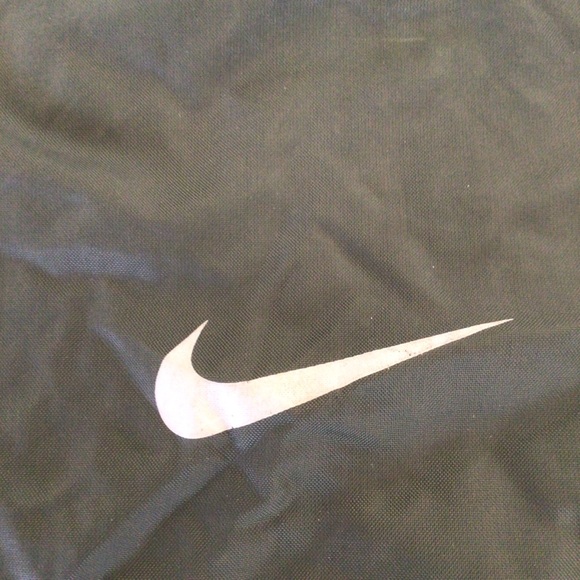 NIKE NYLON ARMY GREEN GYM SACK BACKPACK - Picture 4 of 9